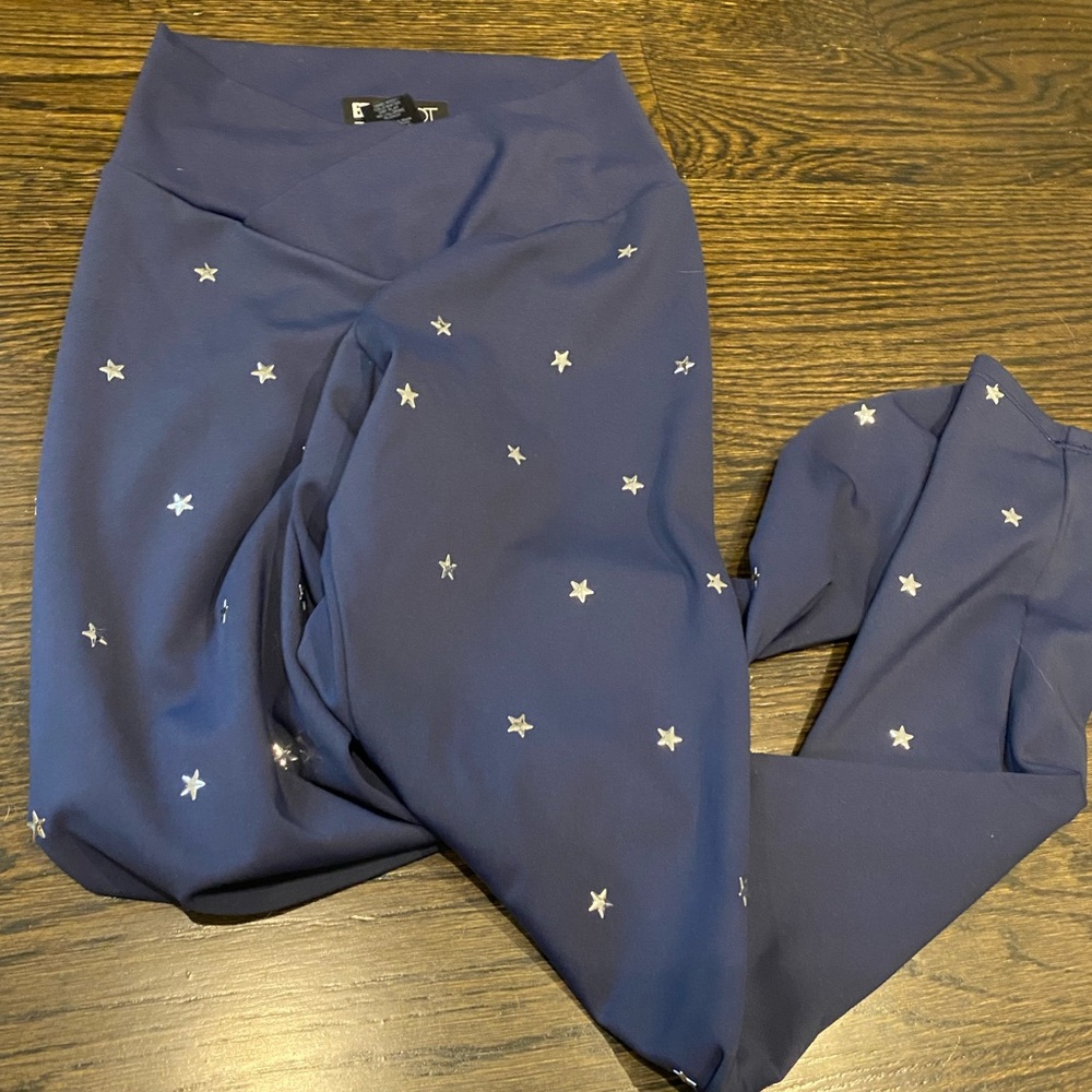 Crossover front star leggings